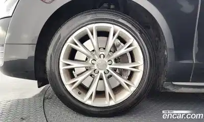 Audi A8 2011 4.2 гидро в Москве № 765132, миниатюра 5