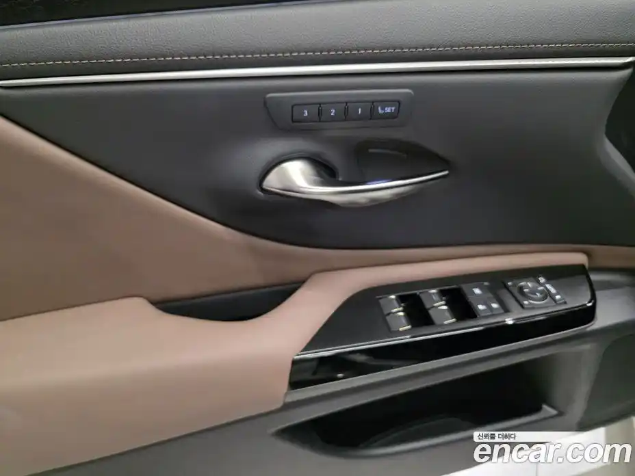 Lexus ES 2024 2.5 вариатор в Москве № 766981, фото 12