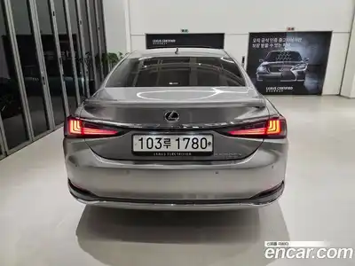 Lexus ES 2024 2.5 вариатор в Москве № 766981, миниатюра 4