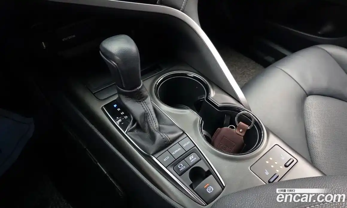 Toyota Camry 2021 2.5 гидро в Москве № 803176, фото 9
