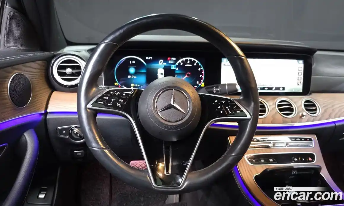 Mercedes-Benz E-Class 2022 2.0 гидро, фото 13