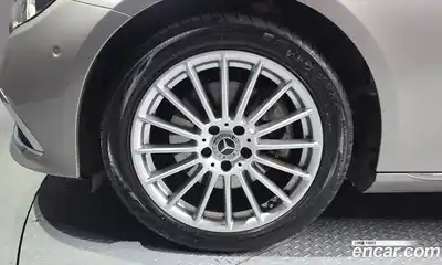 Mercedes-Benz E-Class 2022 2.0 гидро, миниатюра 5