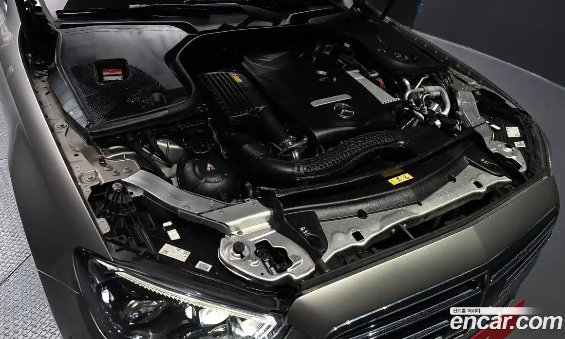 Mercedes-Benz E-Class 2022 2.0 гидро, фото 6