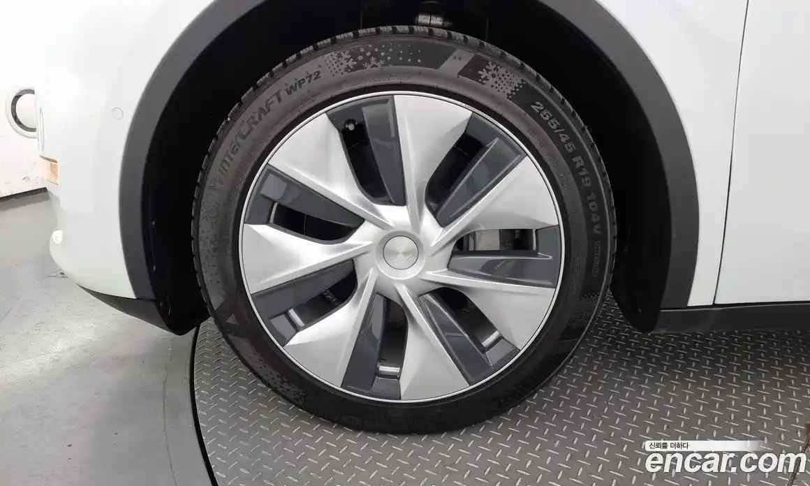 Tesla Model Y 2022 0.2 гидро в Москве № 825511, фото 5