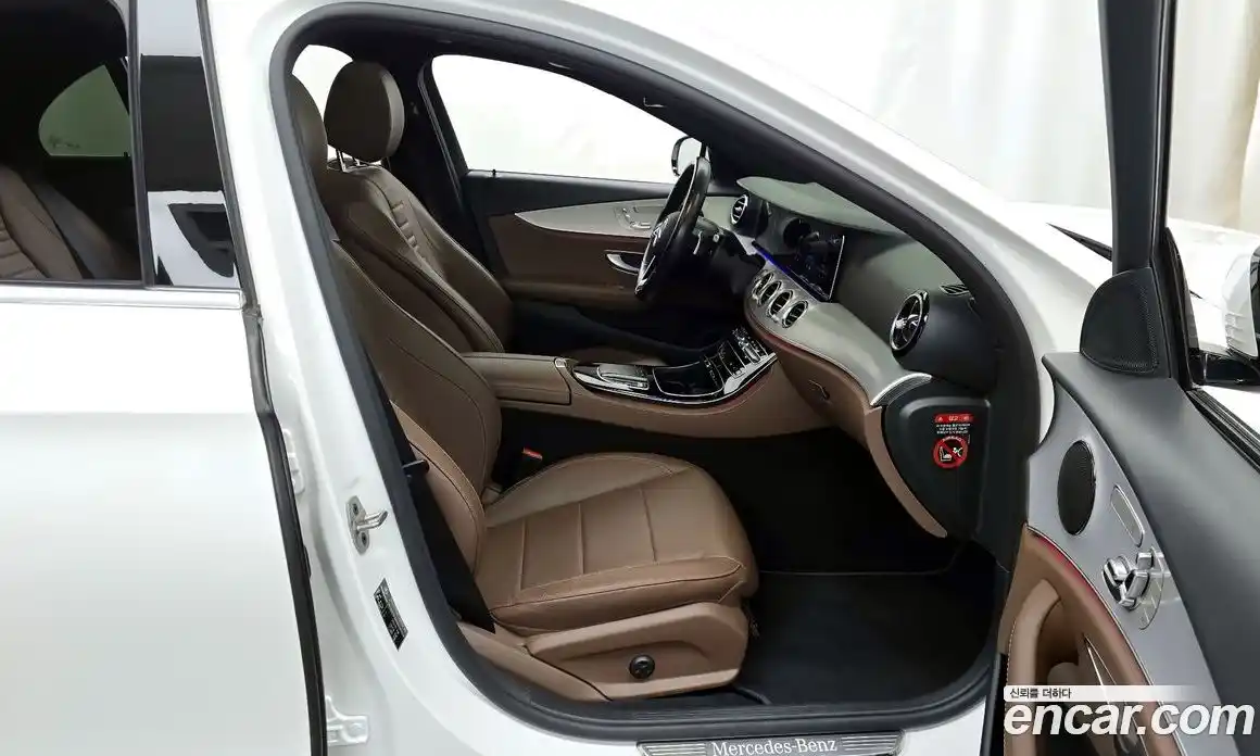 Mercedes-Benz E-Class 2021 2.0 гидро, фото 11