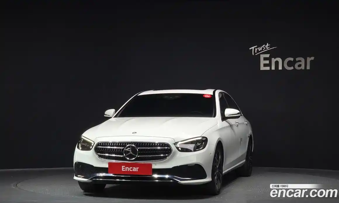 Mercedes-Benz E-Class 2021 2.0 гидро, фото 3