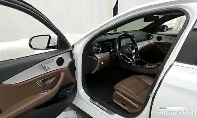 Mercedes-Benz E-Class 2021 2.0 гидро, миниатюра 10