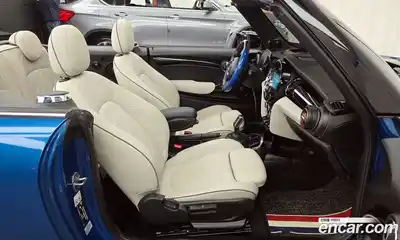 Mini Cooper Convertible 2023 2.0 гидро в Москве № 861495, миниатюра 10