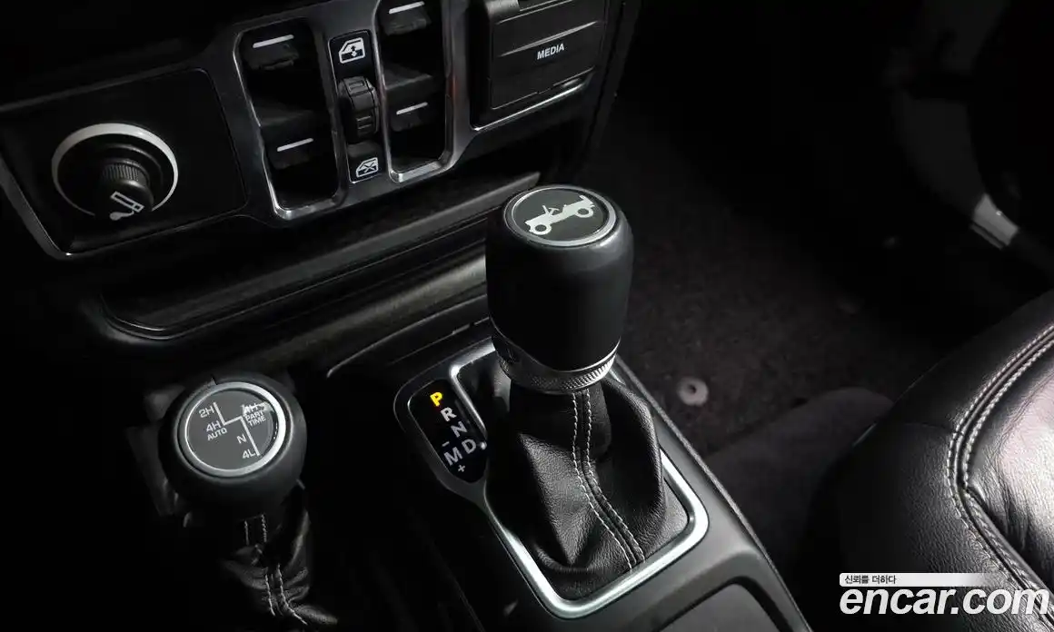 Jeep Wrangler 2019 2.0 гидро в Москве № 862928, фото 9