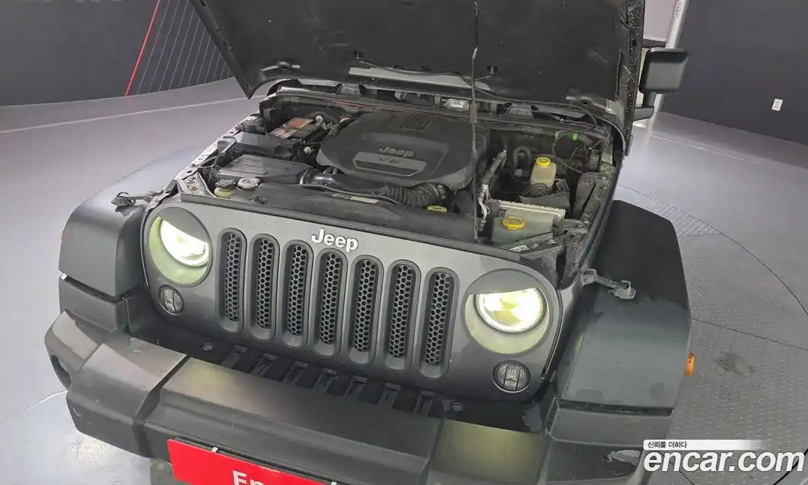 Jeep Wrangler 2016 3.6 гидро в Москве № 896639, фото 6