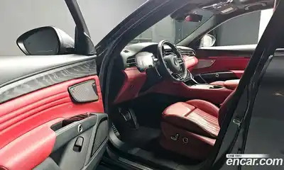 Maserati Grecale 2023 2.0 гидро в Москве № 897197, миниатюра 12