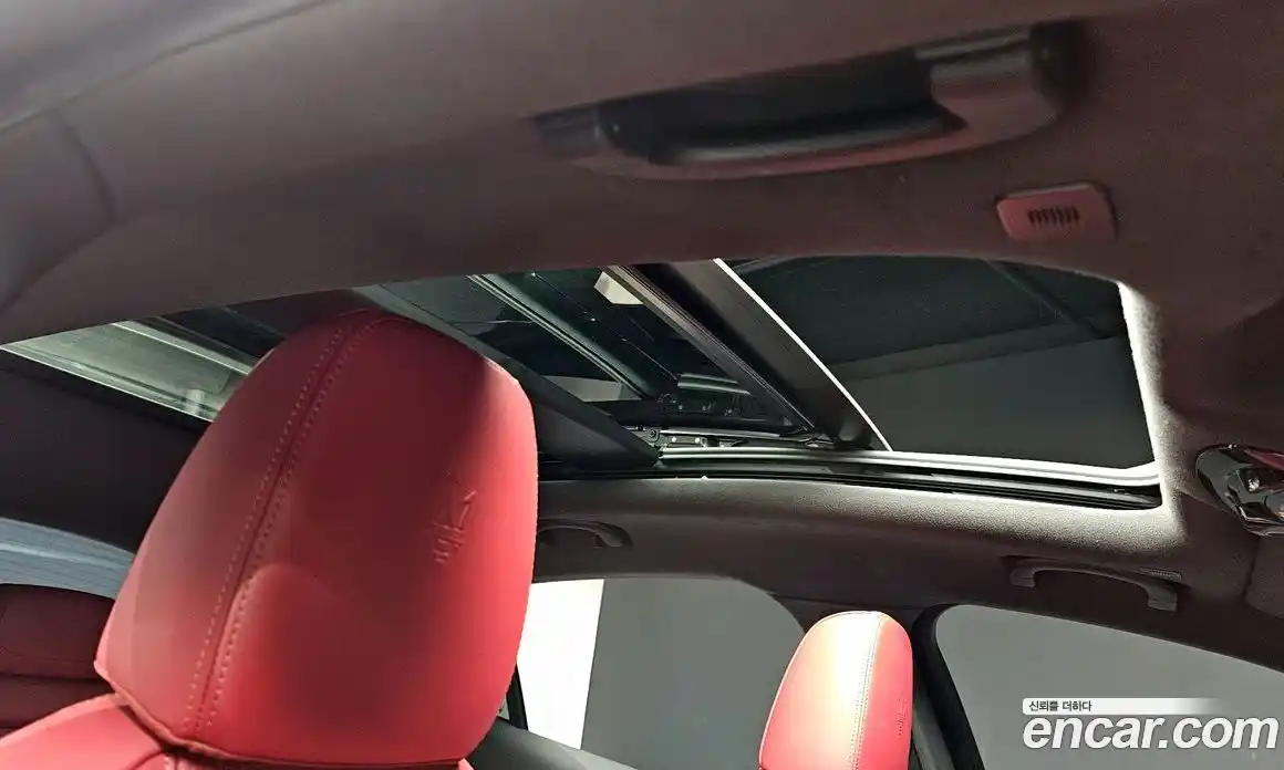 Maserati Grecale 2023 2.0 гидро в Москве № 897197, фото 18