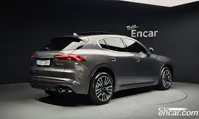 Maserati Grecale 2023 2.0 гидро в Москве № 897197, миниатюра 2