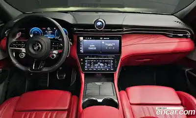 Maserati Grecale 2023 2.0 гидро в Москве № 897197, миниатюра 7