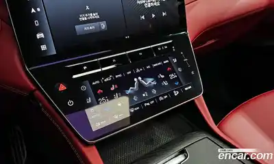 Maserati Grecale 2023 2.0 гидро в Москве № 897197, миниатюра 9