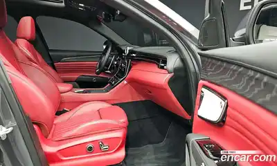 Maserati Grecale 2023 2.0 гидро в Москве № 897197, миниатюра 10