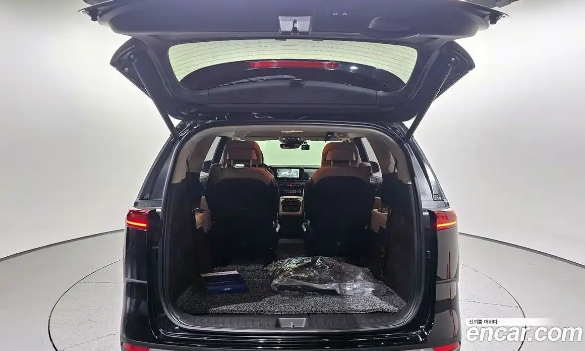 Kia Canival 2022 3.5 Автомат в Москве № 929507, фото 20