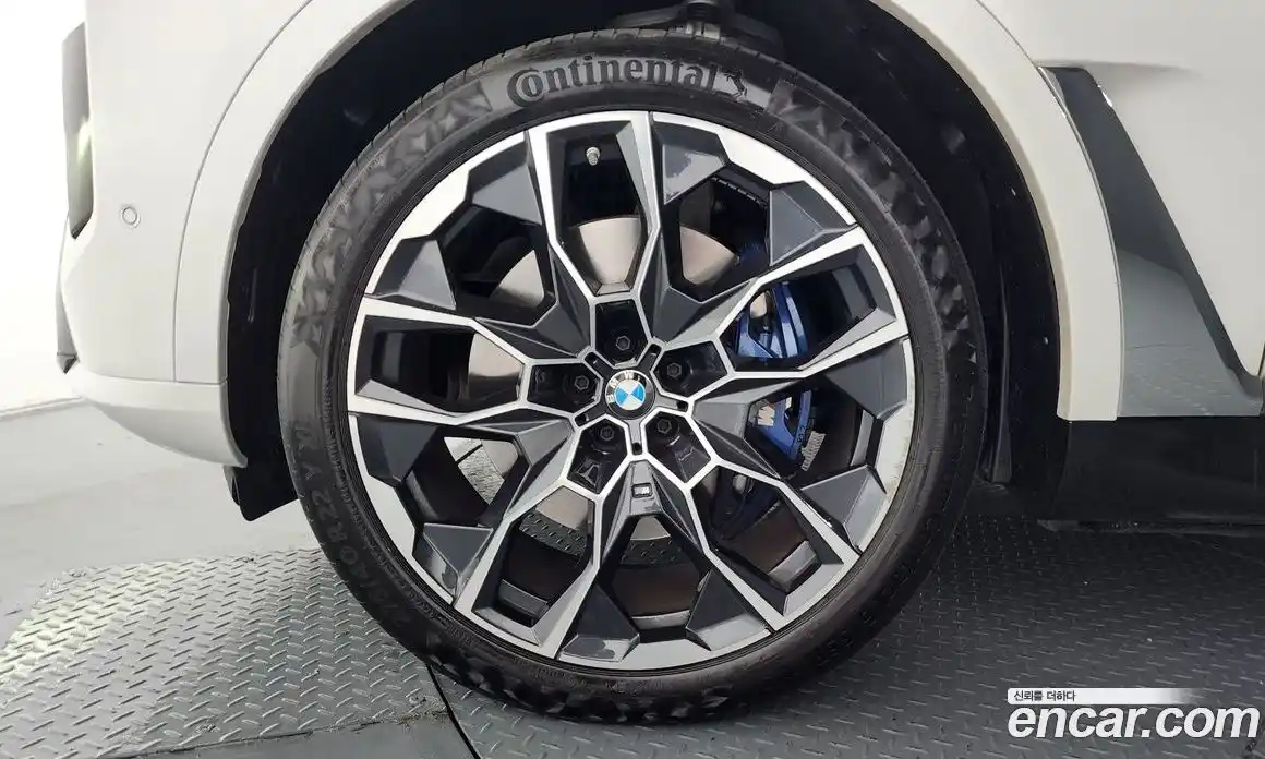 BMW X7 2023 3.0 гидро в Москве № 967952, фото 4