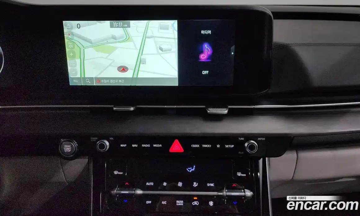 Kia Canival 2023 3.5 Автомат в Москве № 972372, фото 13