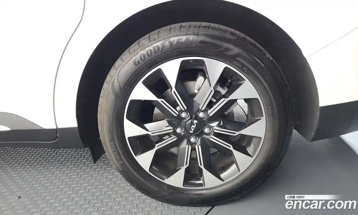 Kia Canival 2023 3.5 Автомат в Москве № 972372, фото 4