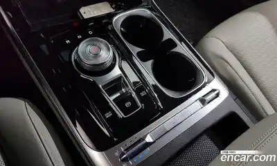 Kia Canival 2023 3.5 Автомат в Москве № 972372, миниатюра 8