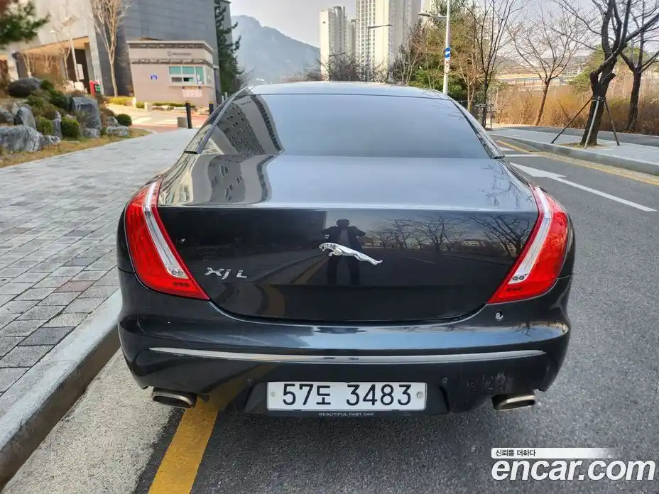 Jaguar XJ 2011 3.0 гидро в Москве № 976575, фото 4