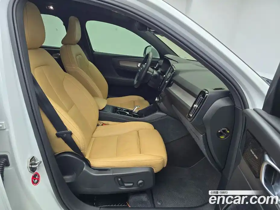 Volvo XC40 2020 2.0 гидро в Москве № 1003946, фото 12