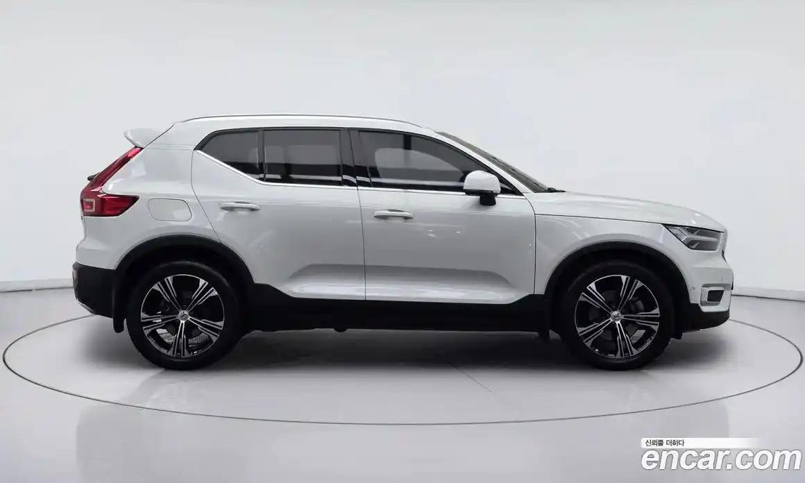 Volvo XC40 2020 2.0 гидро в Москве № 1003946, фото 3