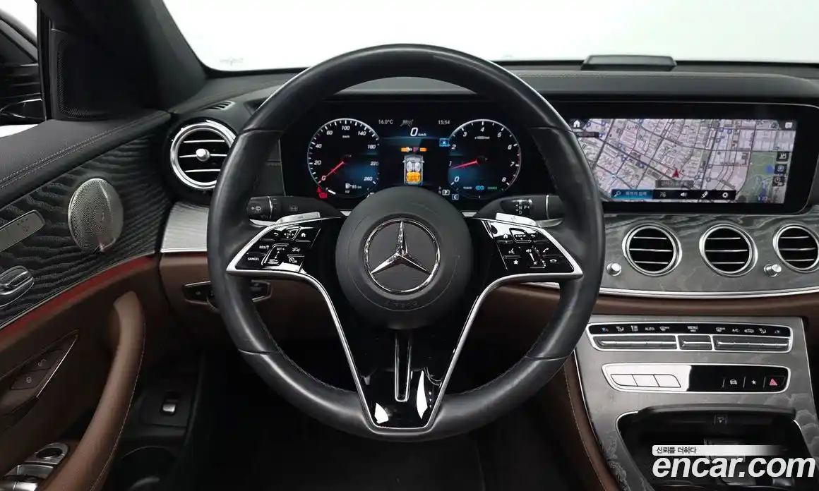 Mercedes-Benz E-Class 2023 2.0 гидро, фото 13