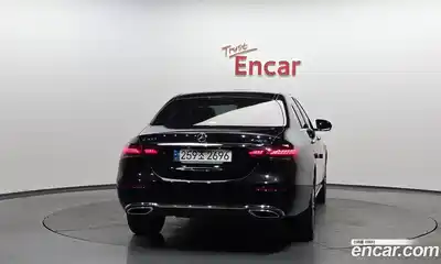Mercedes-Benz E-Class 2023 2.0 гидро, миниатюра 4
