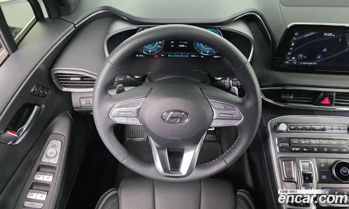 Hyundai Santa Fe 2023 1.6 Автомат в Москве № 1007318, фото 13