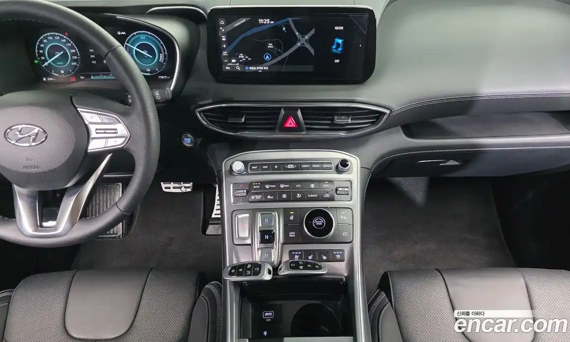 Hyundai Santa Fe 2023 1.6 Автомат в Москве № 1007318, фото 14