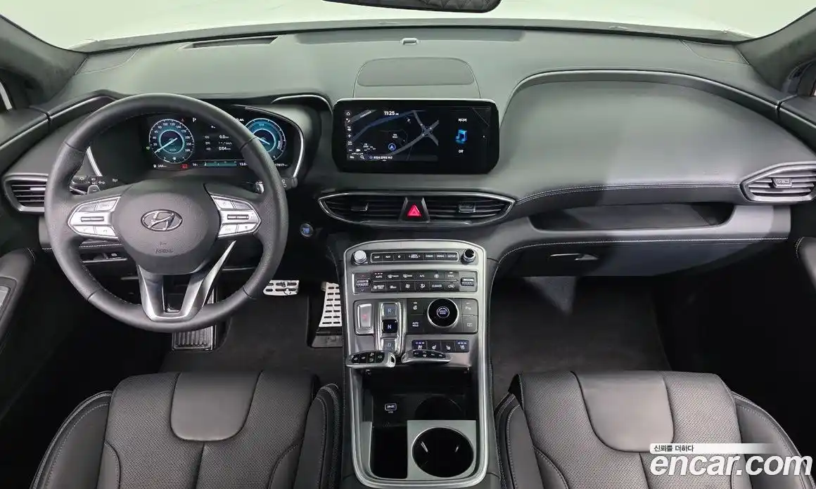 Hyundai Santa Fe 2023 1.6 Автомат в Москве № 1007318, фото 7