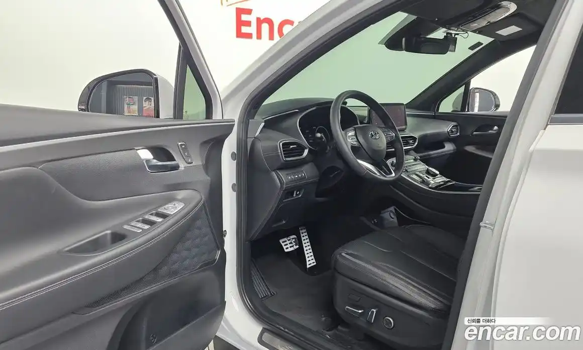 Hyundai Santa Fe 2023 1.6 Автомат в Москве № 1007318, фото 10