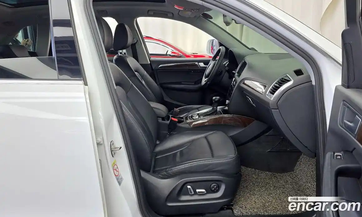 Audi Q5 2015 2.0 Автомат в Москве № 1007746, фото 11