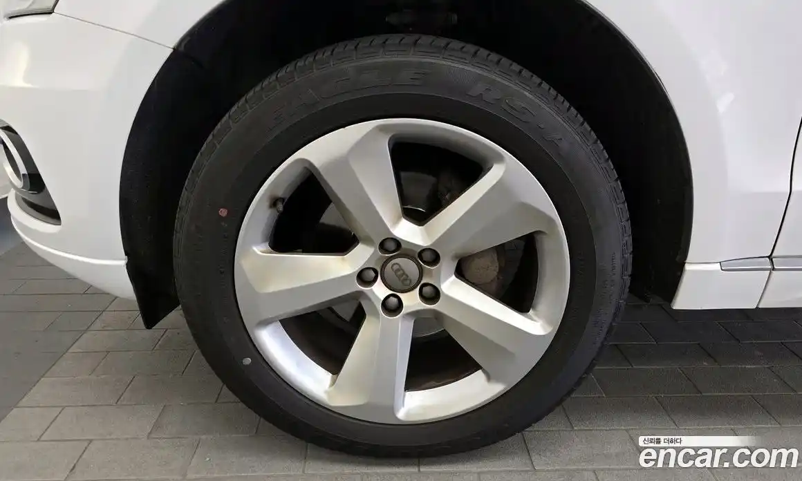 Audi Q5 2015 2.0 Автомат в Москве № 1007746, фото 5