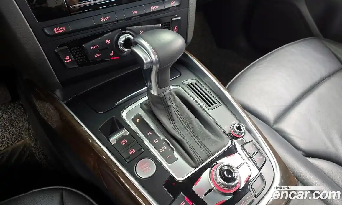 Audi Q5 2015 2.0 Автомат в Москве № 1007746, фото 9