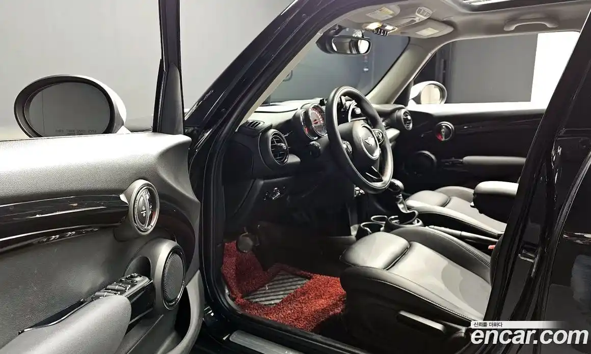 Mini Cooper 2017 1.5 гидро в Москве № 1013823, фото 12