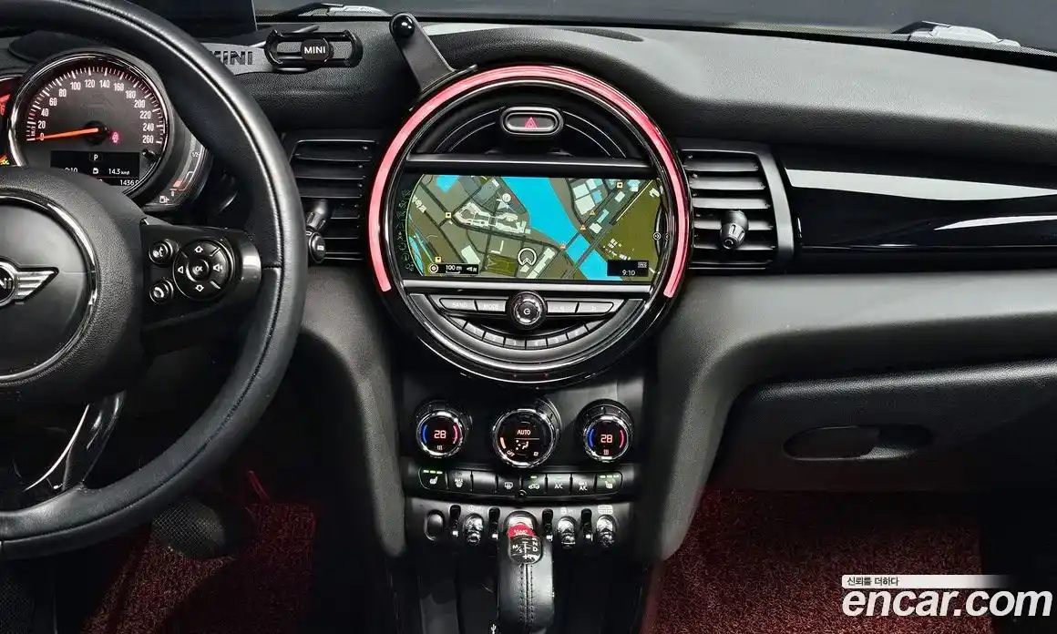 Mini Cooper 2017 1.5 гидро в Москве № 1013823, фото 15