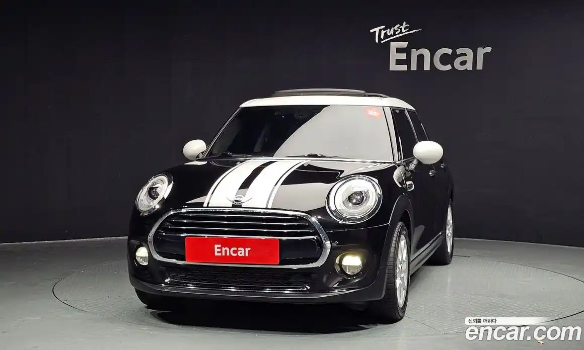 Mini Cooper 2017 1.5 гидро в Москве № 1013823, фото 3