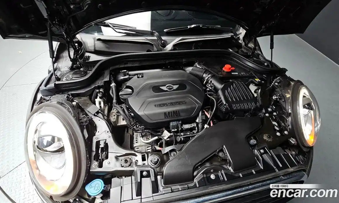 Mini Cooper 2017 1.5 гидро в Москве № 1013823, фото 6