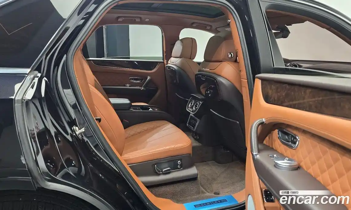 Bentley Bentayga 2018 6.0 гидро в Москве № 1016071, фото 12