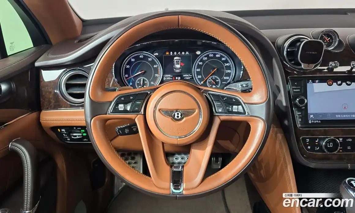 Bentley Bentayga 2018 6.0 гидро в Москве № 1016071, фото 13