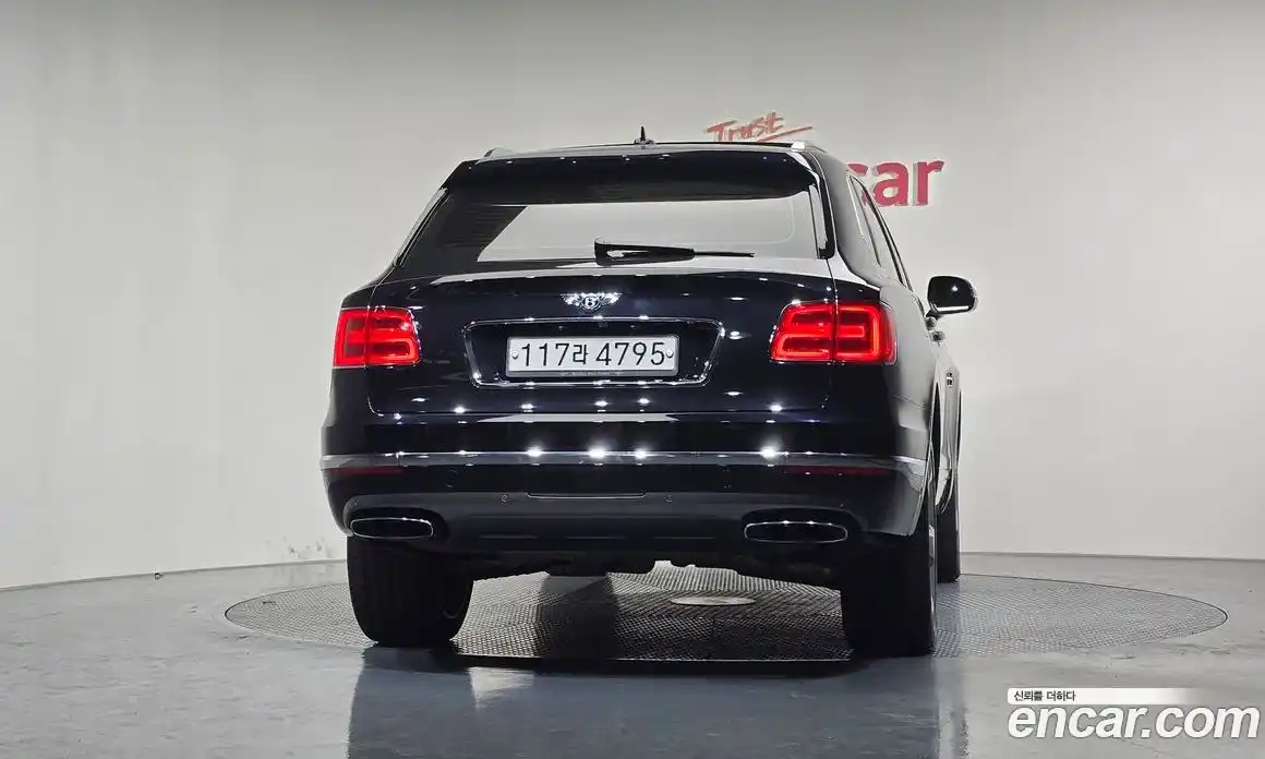 Bentley Bentayga 2018 6.0 гидро в Москве № 1016071, фото 4