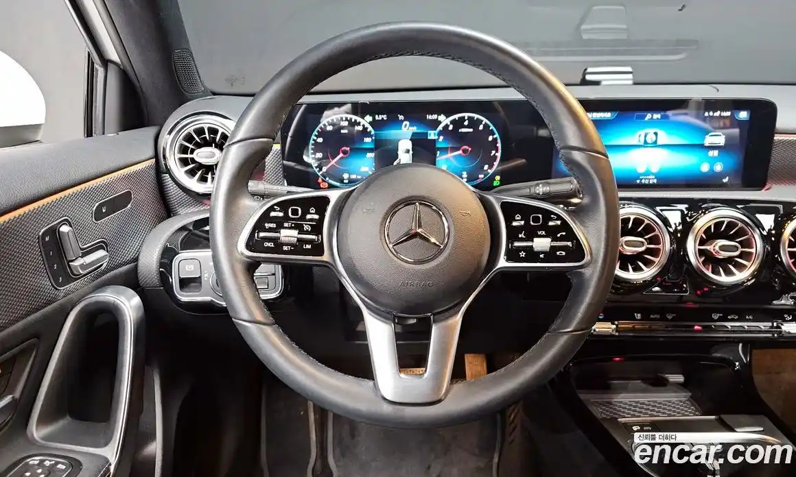 Mercedes-Benz A-Class 2021 2.0 гидро в Москве № 137069, фото 13