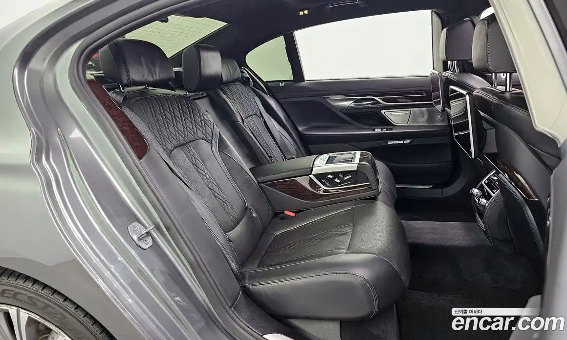 BMW 7-Series 2015 4.4 гидро в Москве № 159179, фото 12