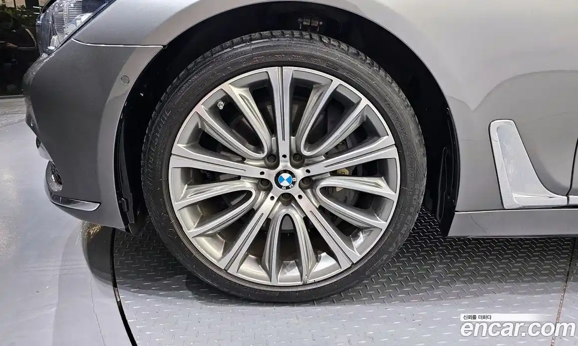 BMW 7-Series 2015 4.4 гидро в Москве № 159179, фото 5