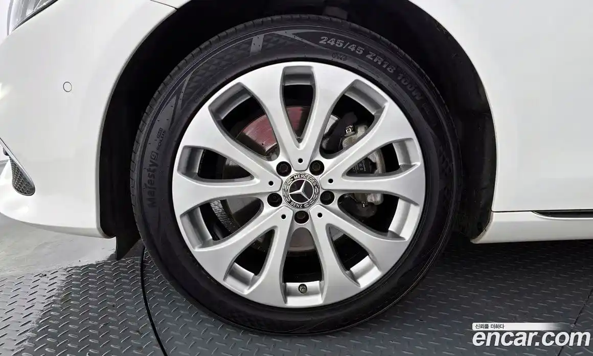 Mercedes-Benz E-Class 2018 1.9 гидро в Москве № 161815, фото 5