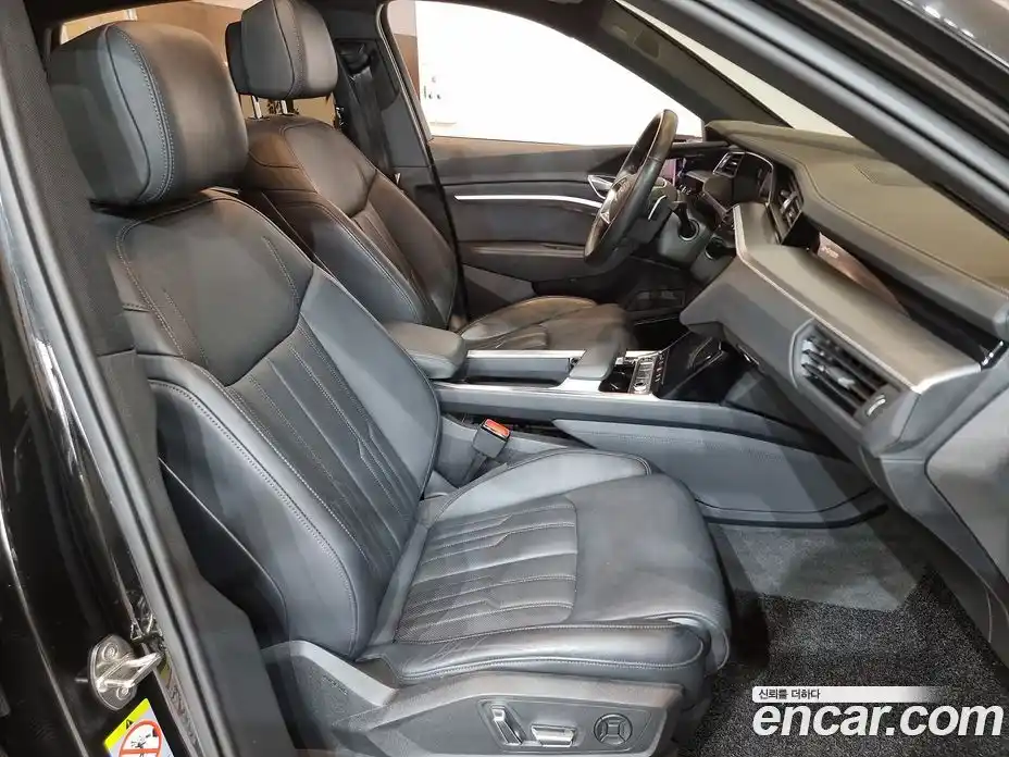 Audi e-tron 2021 0.2 гидро в Москве № 163988, фото 12