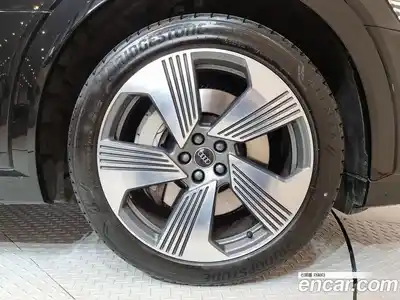 Audi e-tron 2021 0.2 гидро в Москве № 163988, миниатюра 5
